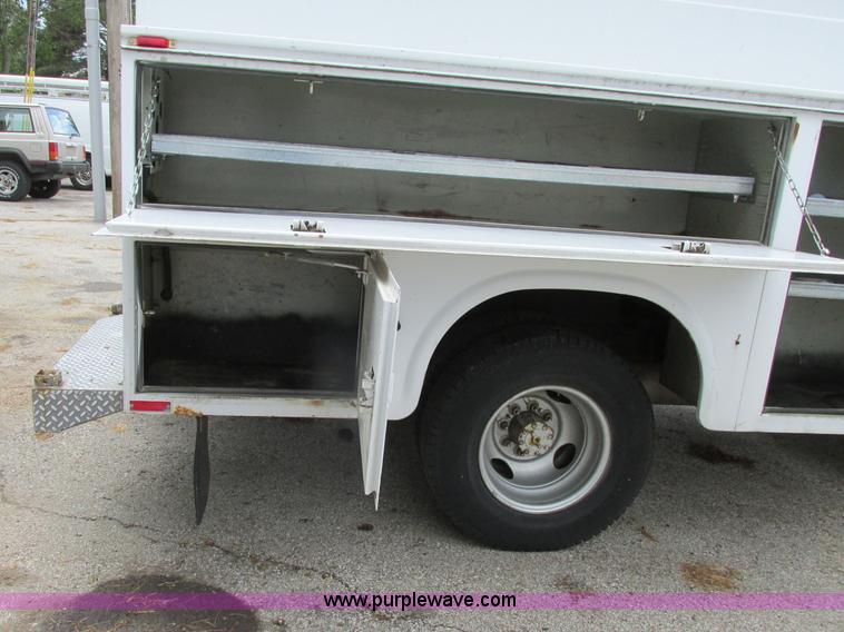 image for item F4895 1996 Ford F350 XL utility truck