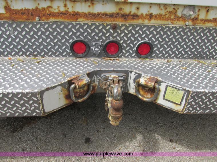 image for item F4895 1996 Ford F350 XL utility truck