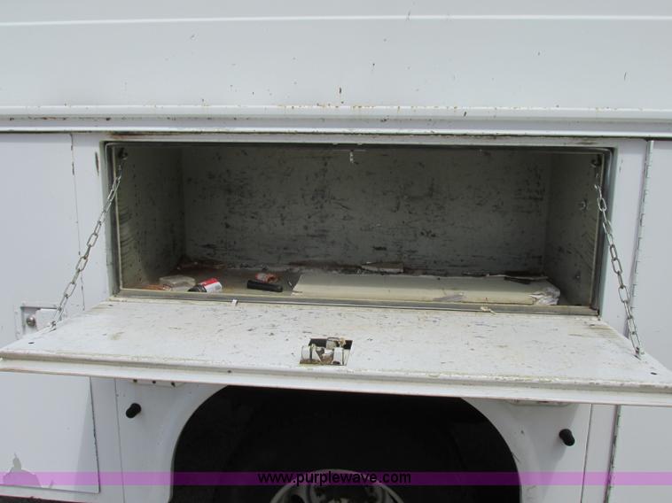 image for item F4895 1996 Ford F350 XL utility truck