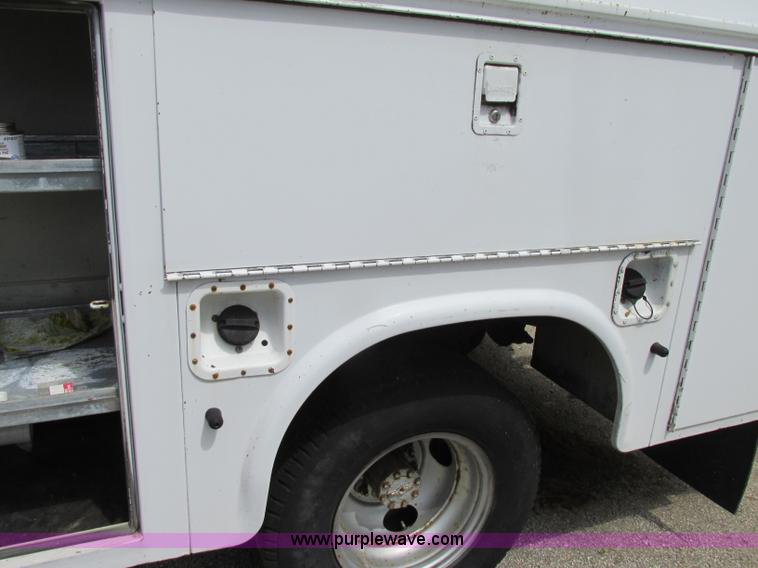 image for item F4895 1996 Ford F350 XL utility truck