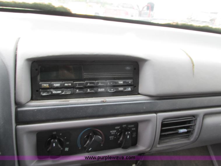 image for item F4895 1996 Ford F350 XL utility truck