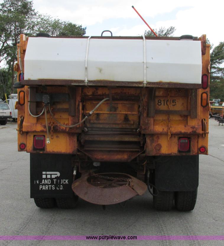 image for item F4896 1996 International 4900 dump truck