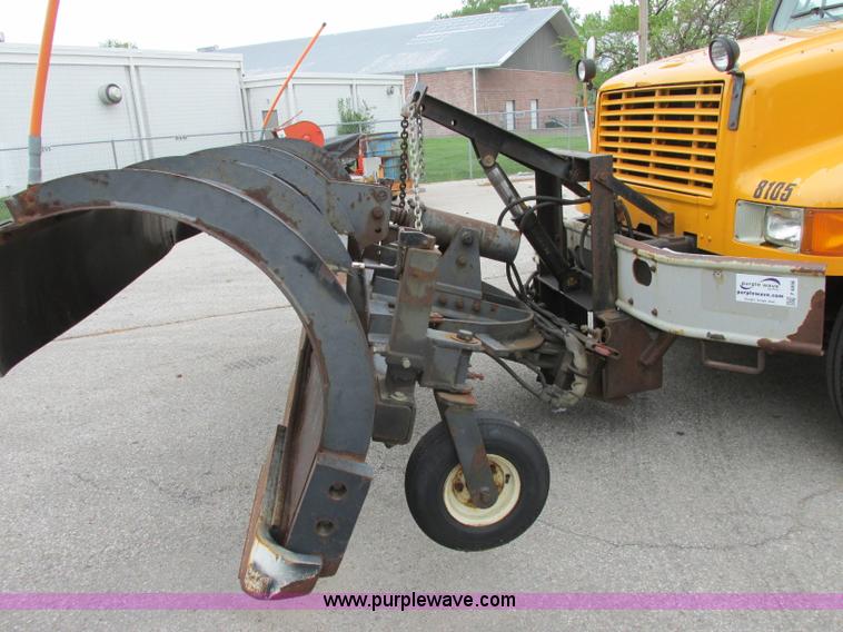 image for item F4896 1996 International 4900 dump truck