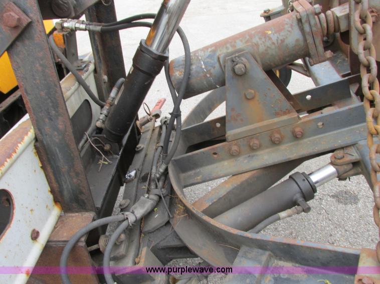 image for item F4896 1996 International 4900 dump truck