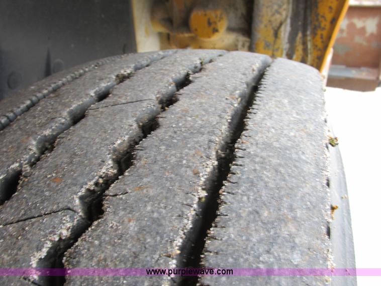 image for item F4896 1996 International 4900 dump truck