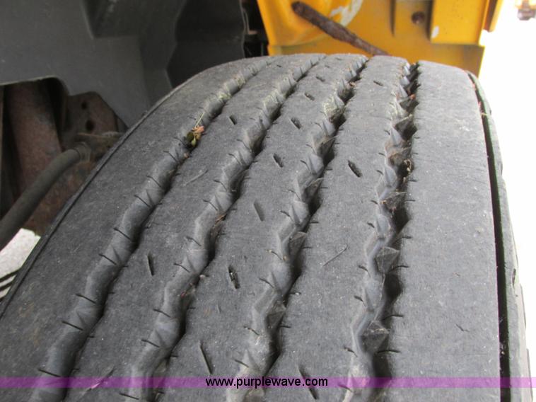 image for item F4897 1997 GMC C8500 dump truck