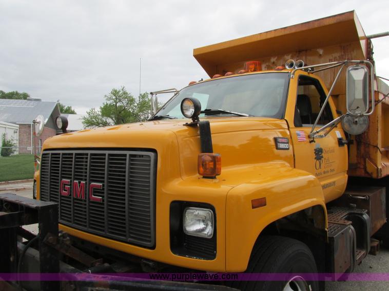 image for item F4898 1997 GMC C8500 dump truck