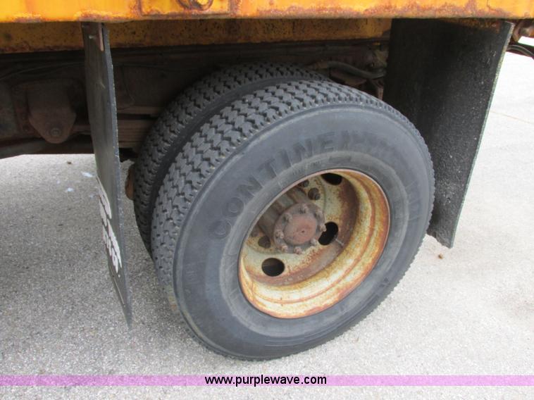 image for item F4898 1997 GMC C8500 dump truck