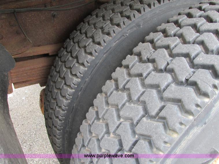 image for item F4898 1997 GMC C8500 dump truck