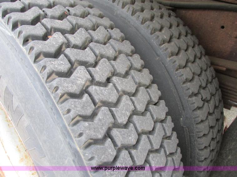 image for item F4898 1997 GMC C8500 dump truck