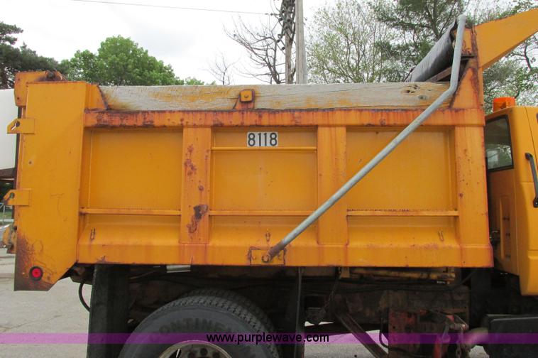 image for item F4898 1997 GMC C8500 dump truck
