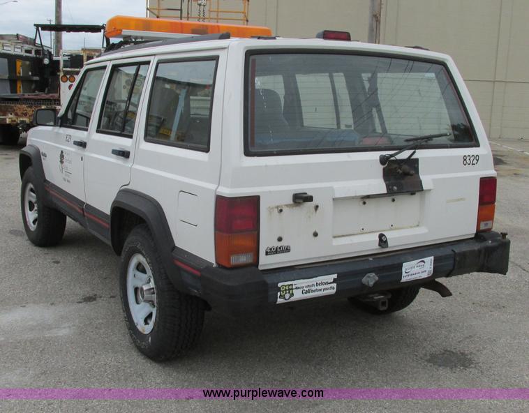 image for item F4901 1996 Jeep Cherokee Sport SUV