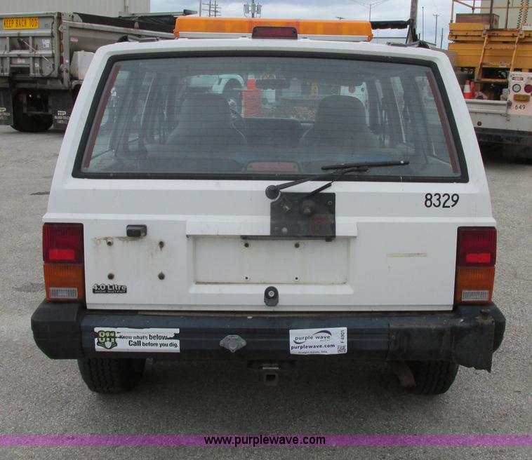 image for item F4901 1996 Jeep Cherokee Sport SUV