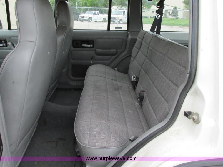 image for item F4901 1996 Jeep Cherokee Sport SUV