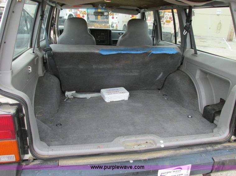 image for item F4901 1996 Jeep Cherokee Sport SUV