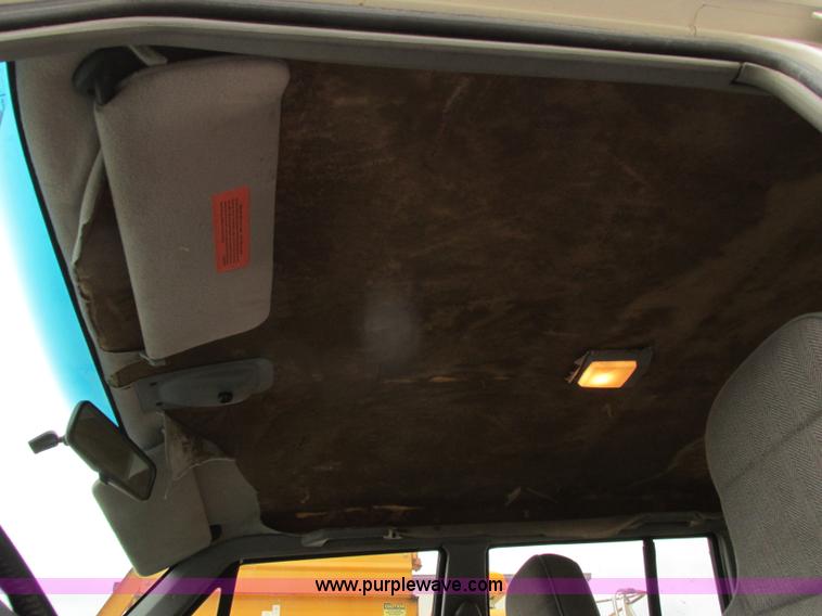 image for item F4901 1996 Jeep Cherokee Sport SUV