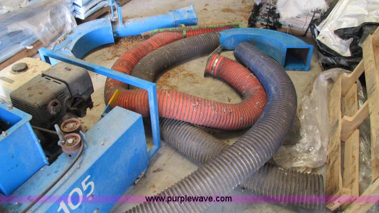 image for item G9252 Goosen 105 bale processor