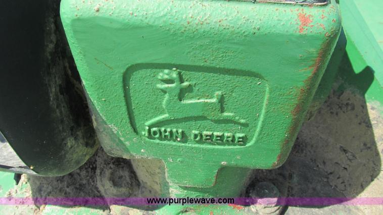 image for item G9253 John Deere 1517 batwing mower
