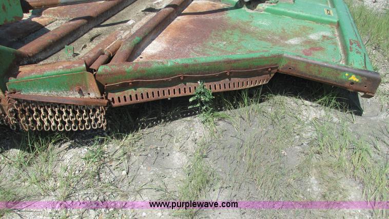 image for item G9253 John Deere 1517 batwing mower