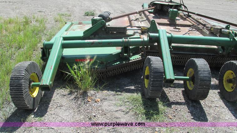 image for item G9253 John Deere 1517 batwing mower