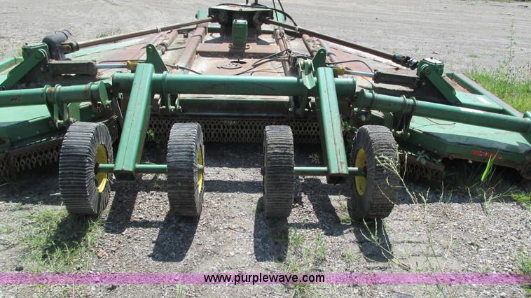 image for item G9253 John Deere 1517 batwing mower