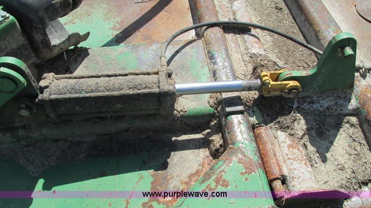 image for item G9253 John Deere 1517 batwing mower