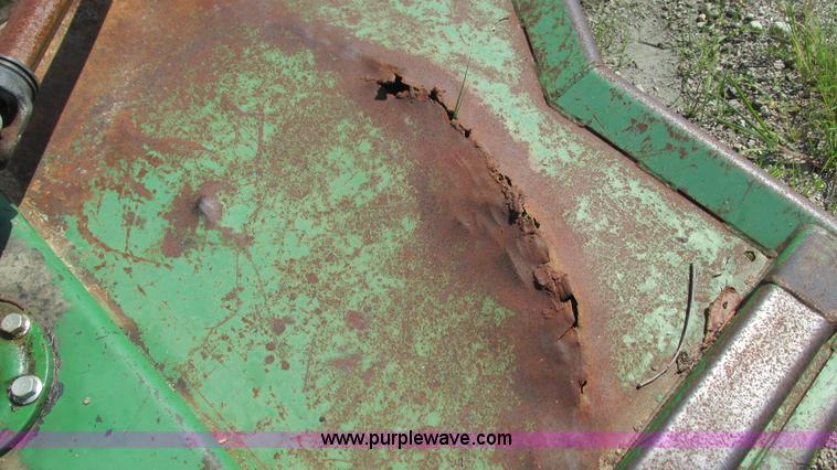 image for item G9253 John Deere 1517 batwing mower