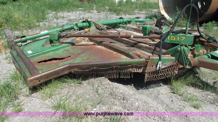 image for item G9253 John Deere 1517 batwing mower