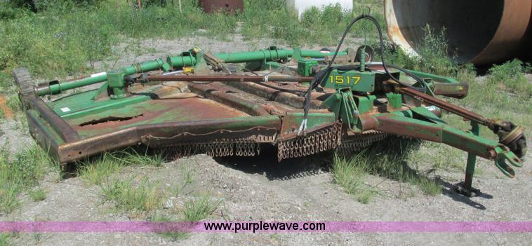 image for item G9253 John Deere 1517 batwing mower