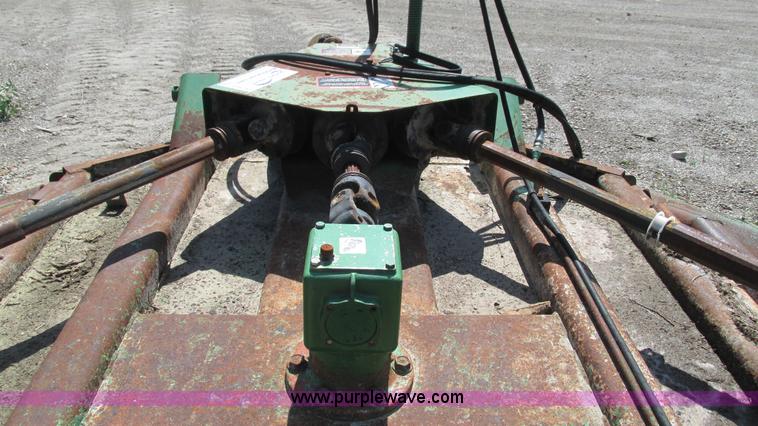 image for item G9253 John Deere 1517 batwing mower