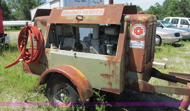 image for item G9256 Gardner Denver SP150DG air compressor