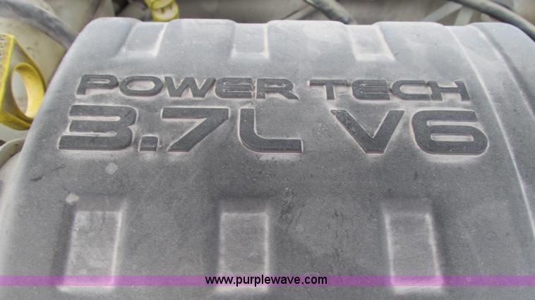 image for item G9261 2002 Jeep Liberty Sport SUV