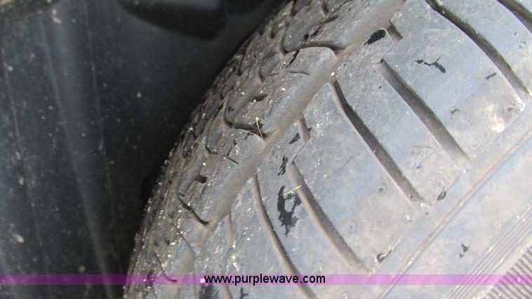 image for item G9262 2005 Ford Crown Victoria Police Interceptor