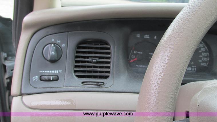 image for item G9262 2005 Ford Crown Victoria Police Interceptor