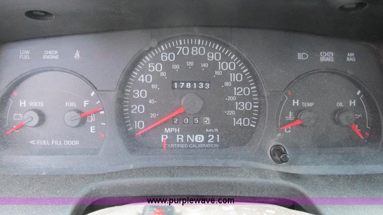 image for item G9262 2005 Ford Crown Victoria Police Interceptor