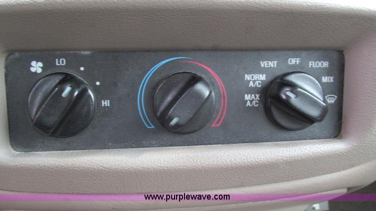 image for item G9262 2005 Ford Crown Victoria Police Interceptor