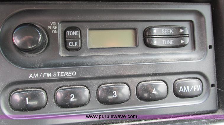 image for item G9262 2005 Ford Crown Victoria Police Interceptor