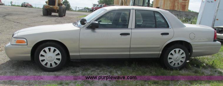 image for item G9263 2008 Ford Crown Victoria Police Interceptor