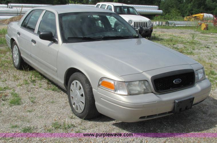 image for item G9263 2008 Ford Crown Victoria Police Interceptor