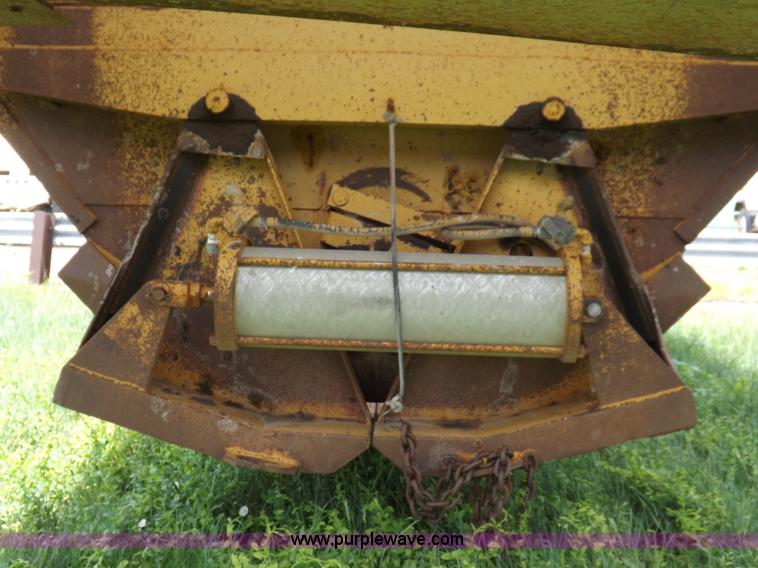 image for item H1803 1983 Ranch belly dump trailer