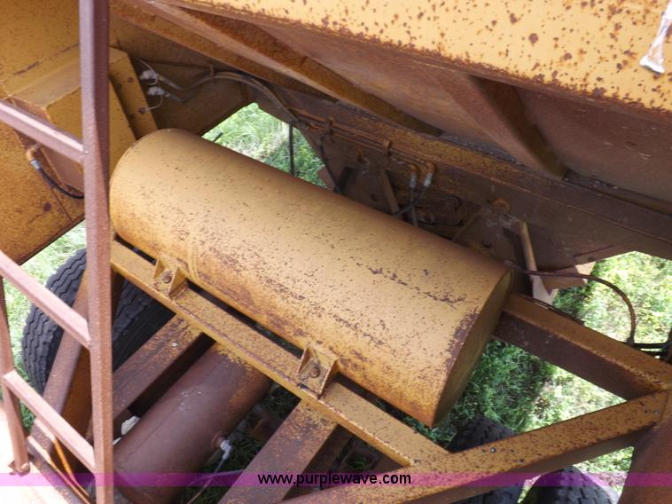 image for item H1803 1983 Ranch belly dump trailer