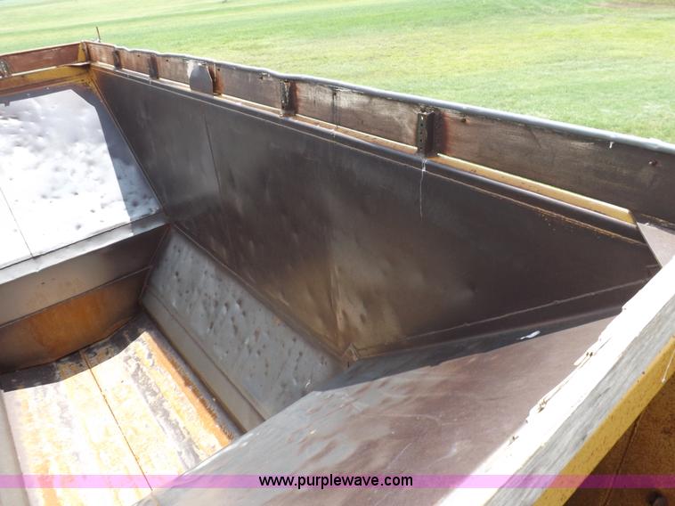 image for item H1803 1983 Ranch belly dump trailer