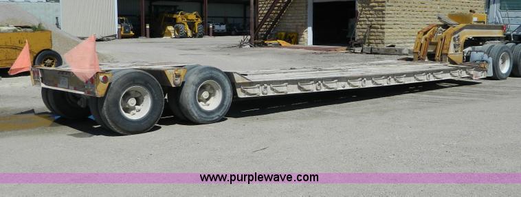 image for item H2451 1989 Hyster lowboy trailer