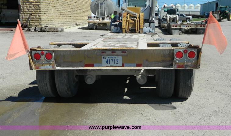 image for item H2451 1989 Hyster lowboy trailer
