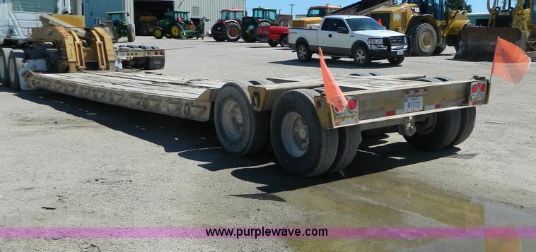 image for item H2451 1989 Hyster lowboy trailer
