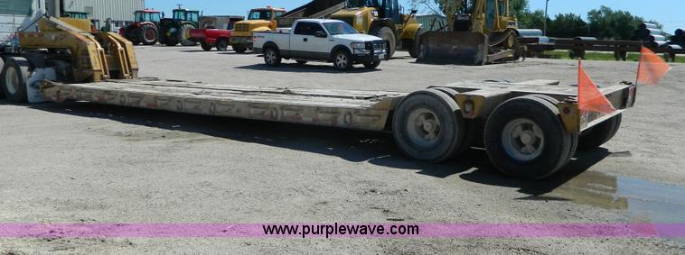 image for item H2451 1989 Hyster lowboy trailer