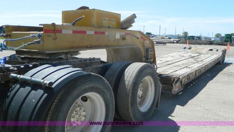 image for item H2451 1989 Hyster lowboy trailer