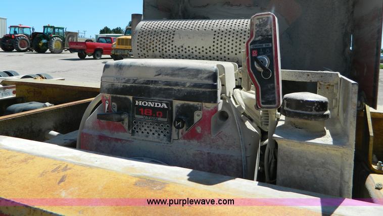 image for item H2451 1989 Hyster lowboy trailer