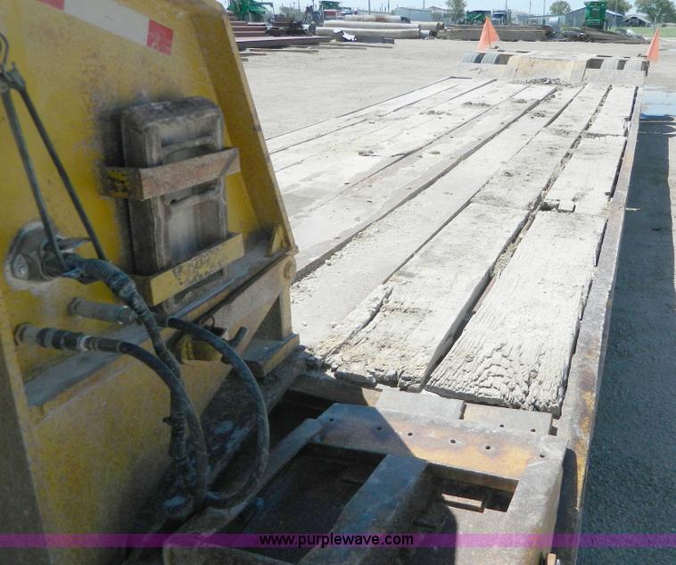 image for item H2451 1989 Hyster lowboy trailer