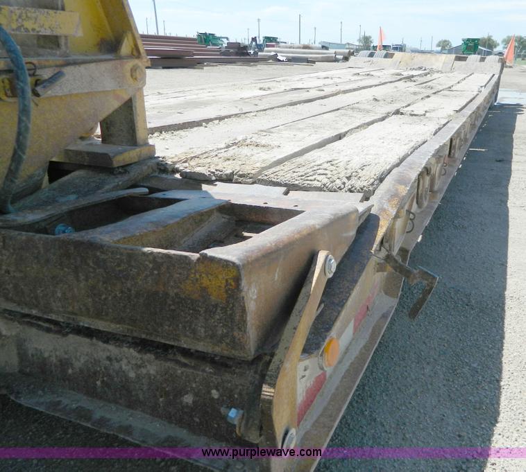 image for item H2451 1989 Hyster lowboy trailer